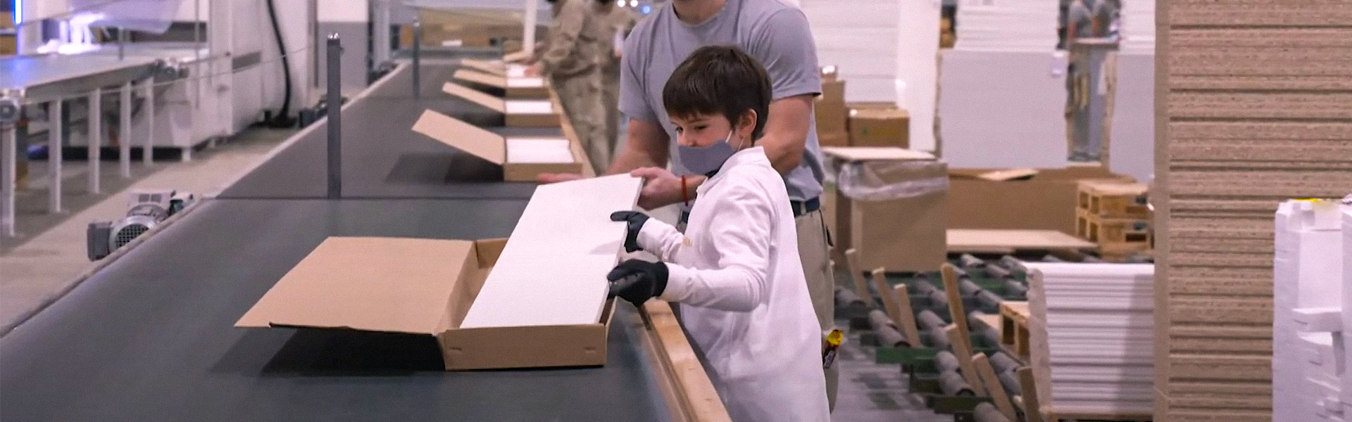 JAKŠA VAM OTKRIVA KAKO SE PRAVI NAMEŠTAJ