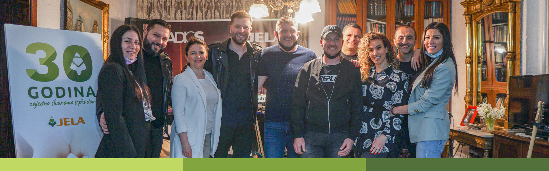 JOVANOVSKI OD SAD KUVAJU U KUHINJI TARA UZ PESME MAGLA BENDA